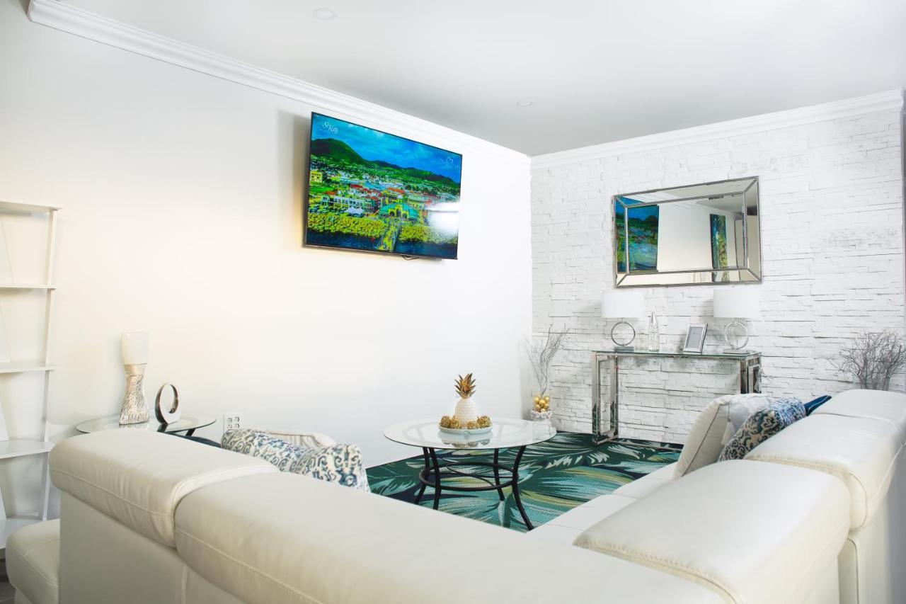 La Vue De Basseterre Apartments - Luxury In Bird Rock エクステリア 写真