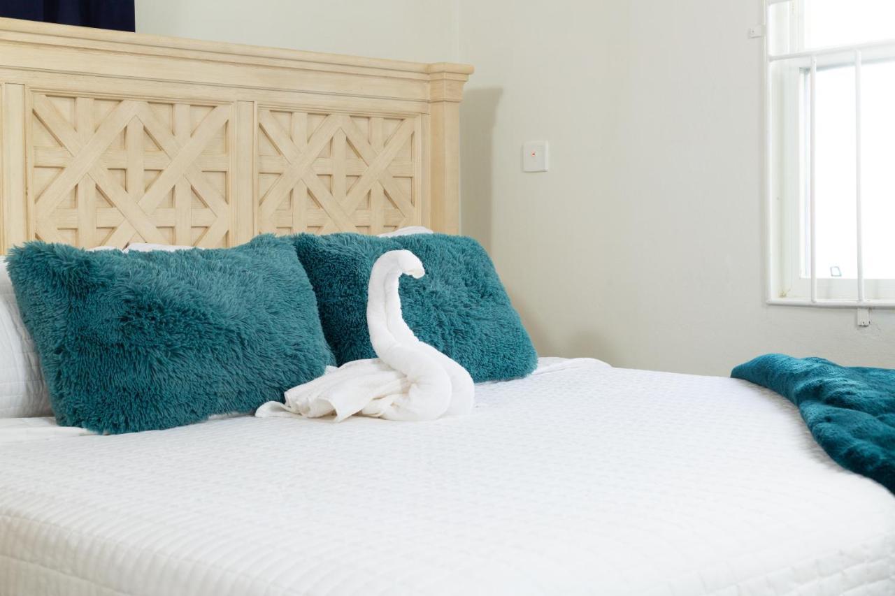 La Vue De Basseterre Apartments - Luxury In Bird Rock エクステリア 写真