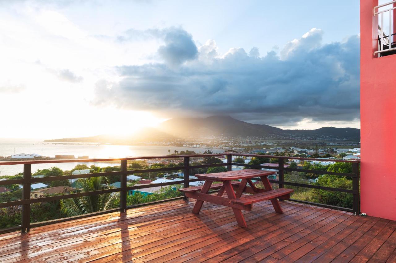 La Vue De Basseterre Apartments - Luxury In Bird Rock エクステリア 写真